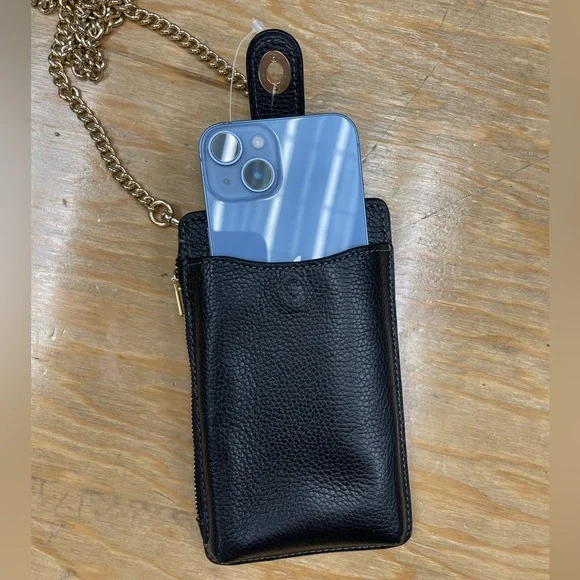 Coach Chain Phone Crossbody in Black - Turnlock broken - Picture 9 of 9